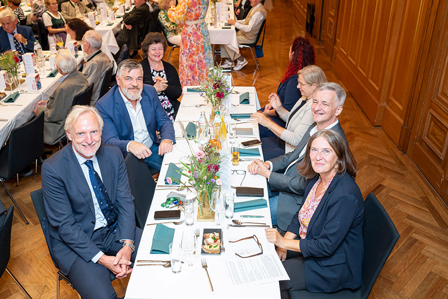 Die Stadtpolitik feierte mit den Jubilar:innen. © Stadt Graz/Fischer Die Stadtpolitik feierte mit den Jubilar:innen.