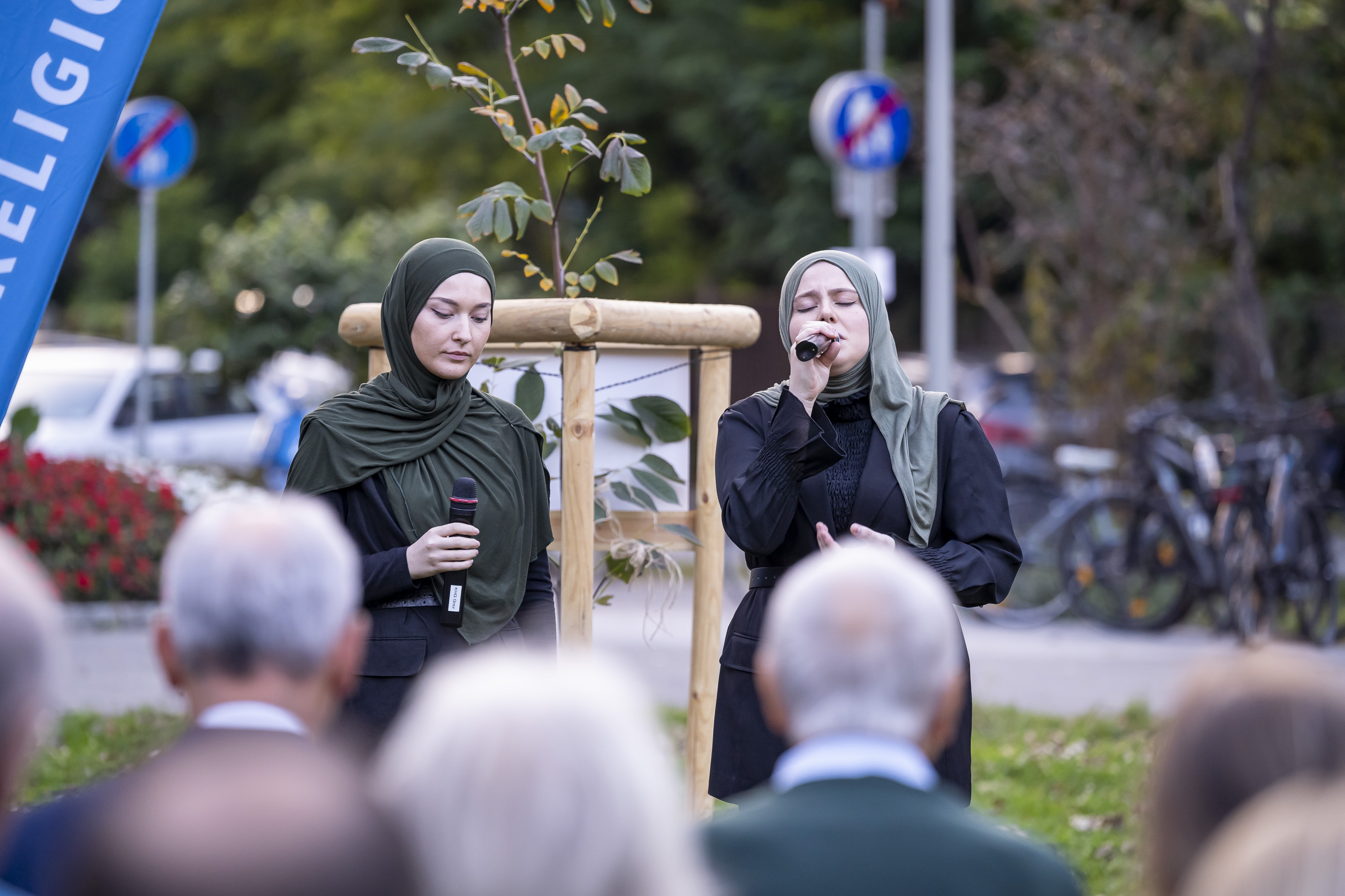  Sängerinnen der islamischen Glaubensgemeinschaft