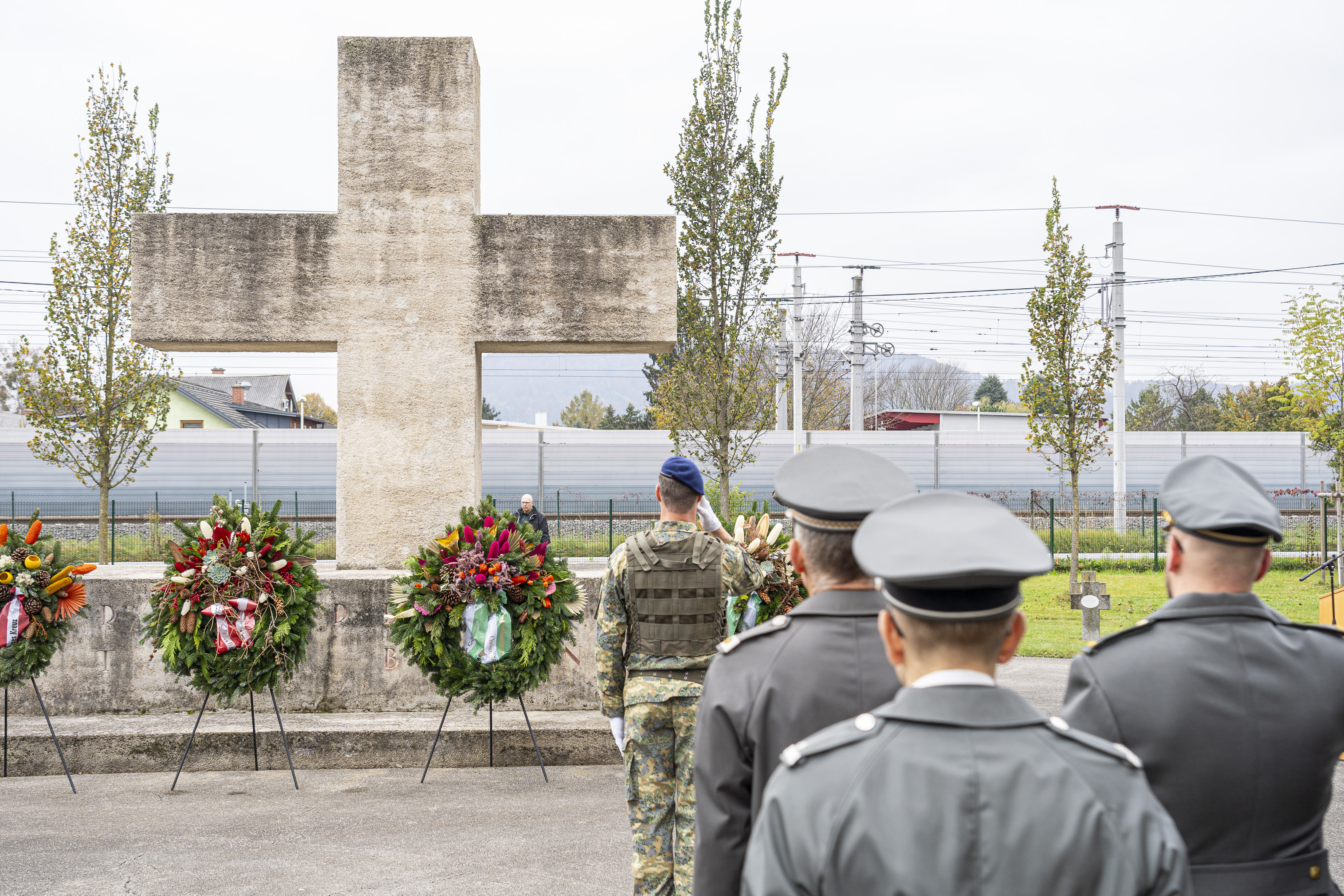 Totengedenken an die Gefallenen der beiden Weltkriege am Zentralfriedhof.