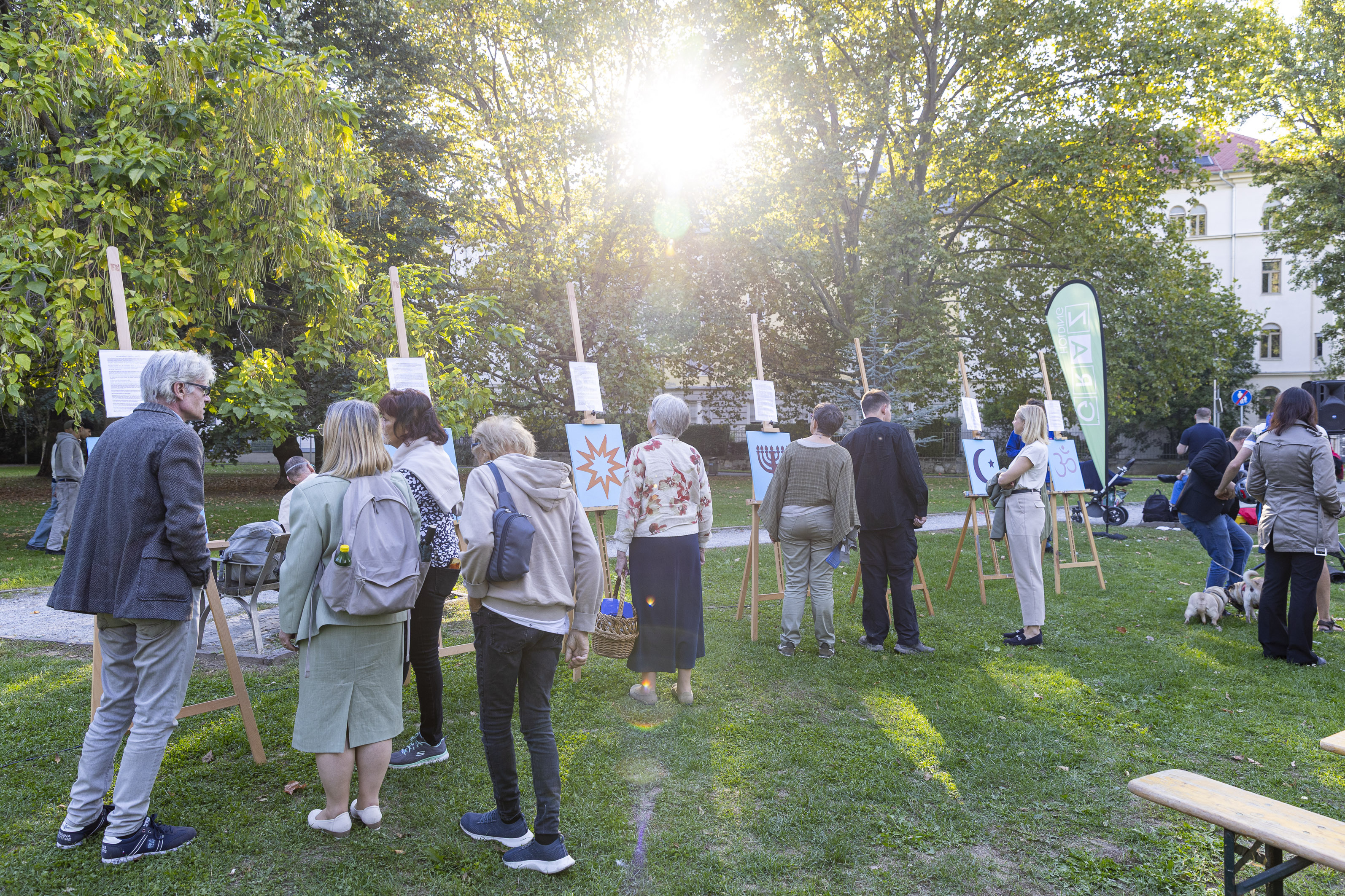 Die Abschlussveranstaltung zum Tag der Religionen im Volksgarten © Stadt Graz/Fischer Die Abschlussveranstaltung zum Tag der Religionen im Volksgarten