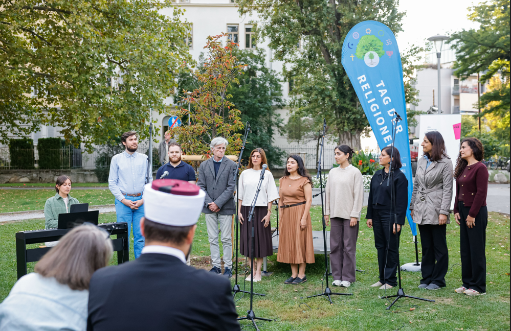 Die Abschlussveranstaltung zum Tag der Religionen im Volksgarten © Gerd Neuhold Die Abschlussveranstaltung zum Tag der Religionen im Volksgarten