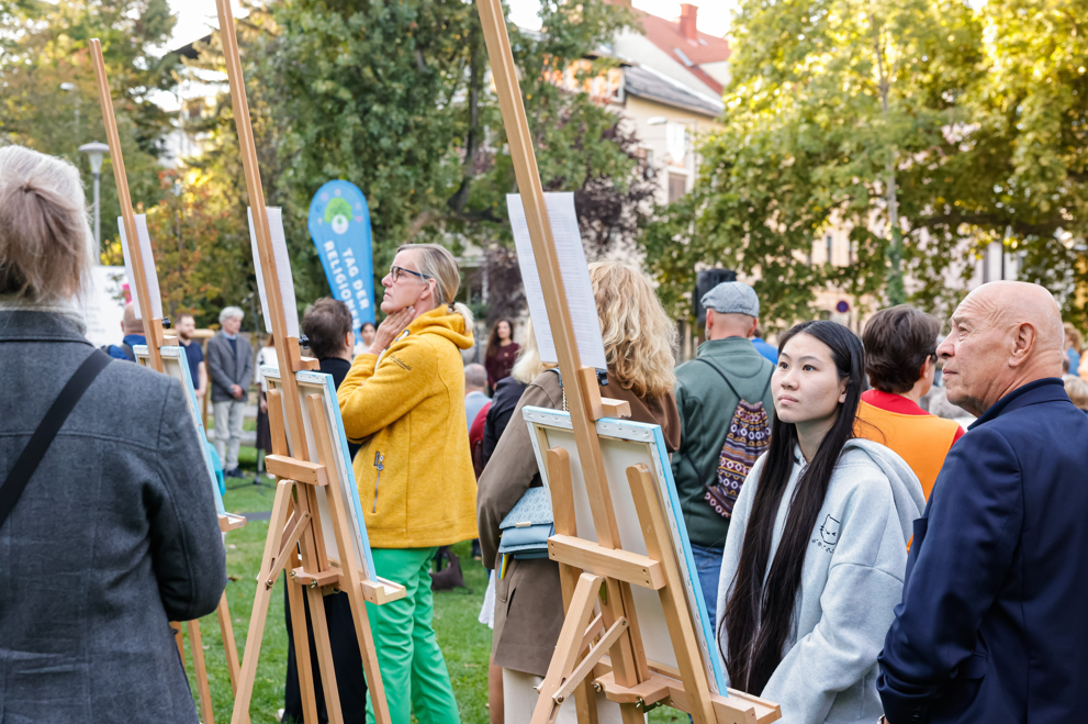 Die Abschlussveranstaltung zum Tag der Religionen im Volksgarten © Gerd Neuhold Die Abschlussveranstaltung zum Tag der Religionen im Volksgarten