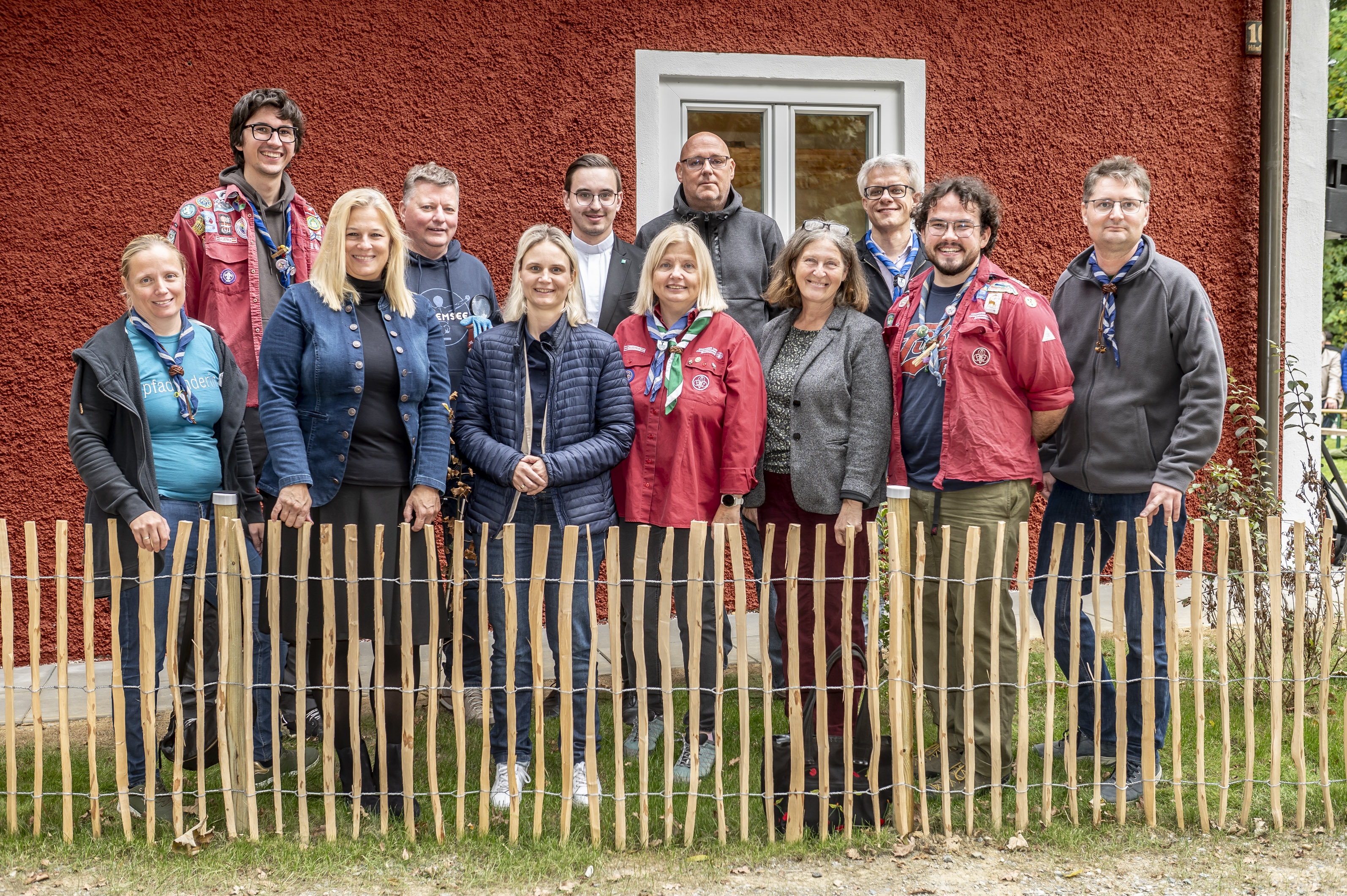 Feierlaune bei der offiziellen Eröffnung des neuen Heimes der Pfadfindergruppe Graz 2 im Leechwald. © Stadt Graz/Fischer Feierlaune bei der offiziellen Eröffnung des neuen Heimes der Pfadfindergruppe Graz 2 im Leechwald.